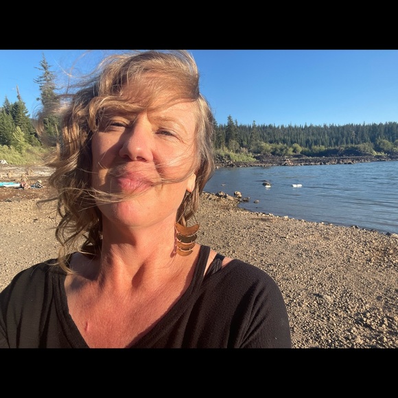 Meet your Posher, Heidi - Picture 5 of 5